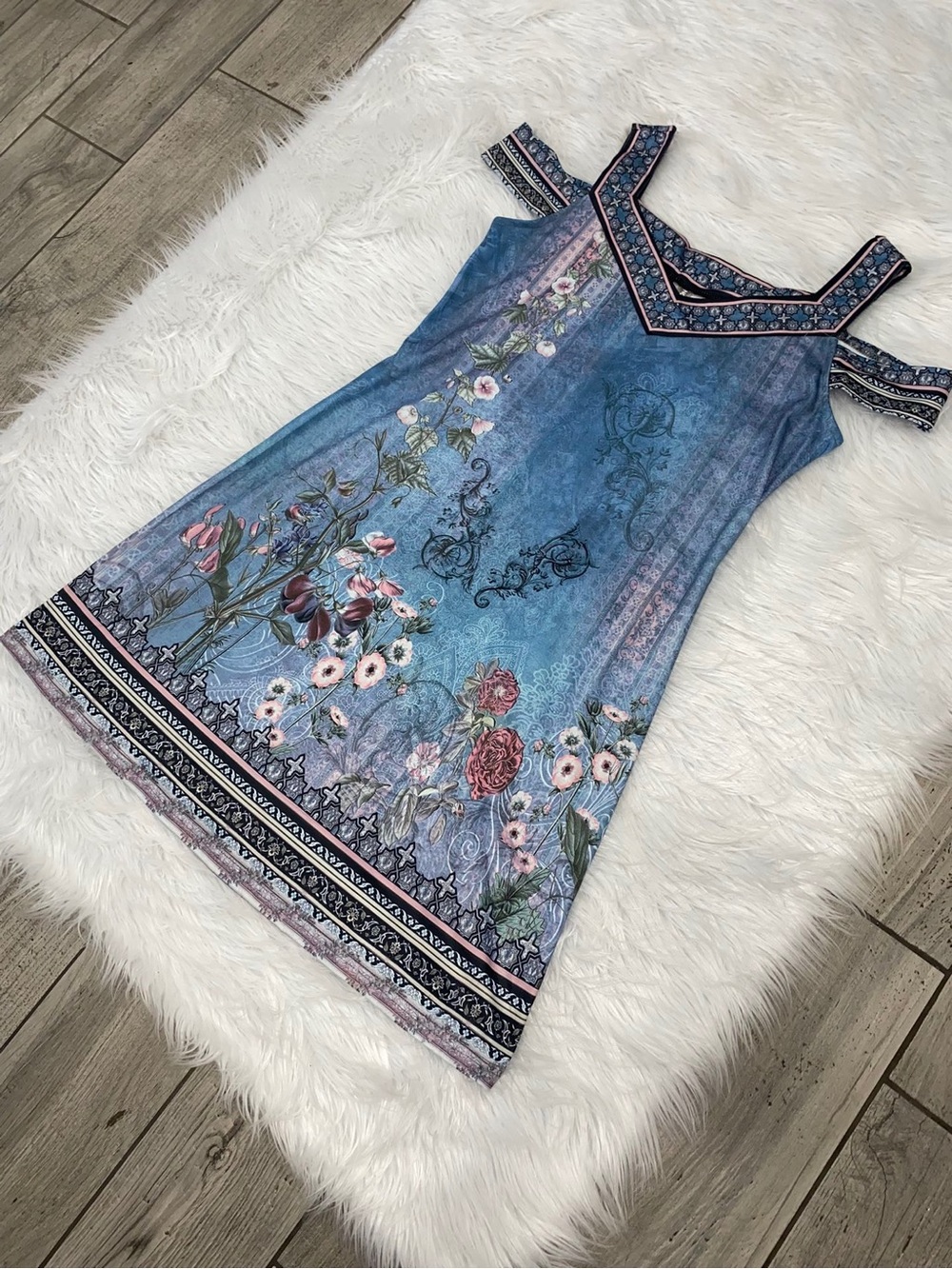 Noracora Bohemian Cold Shoulder Blue Floral Dress NWT NEW